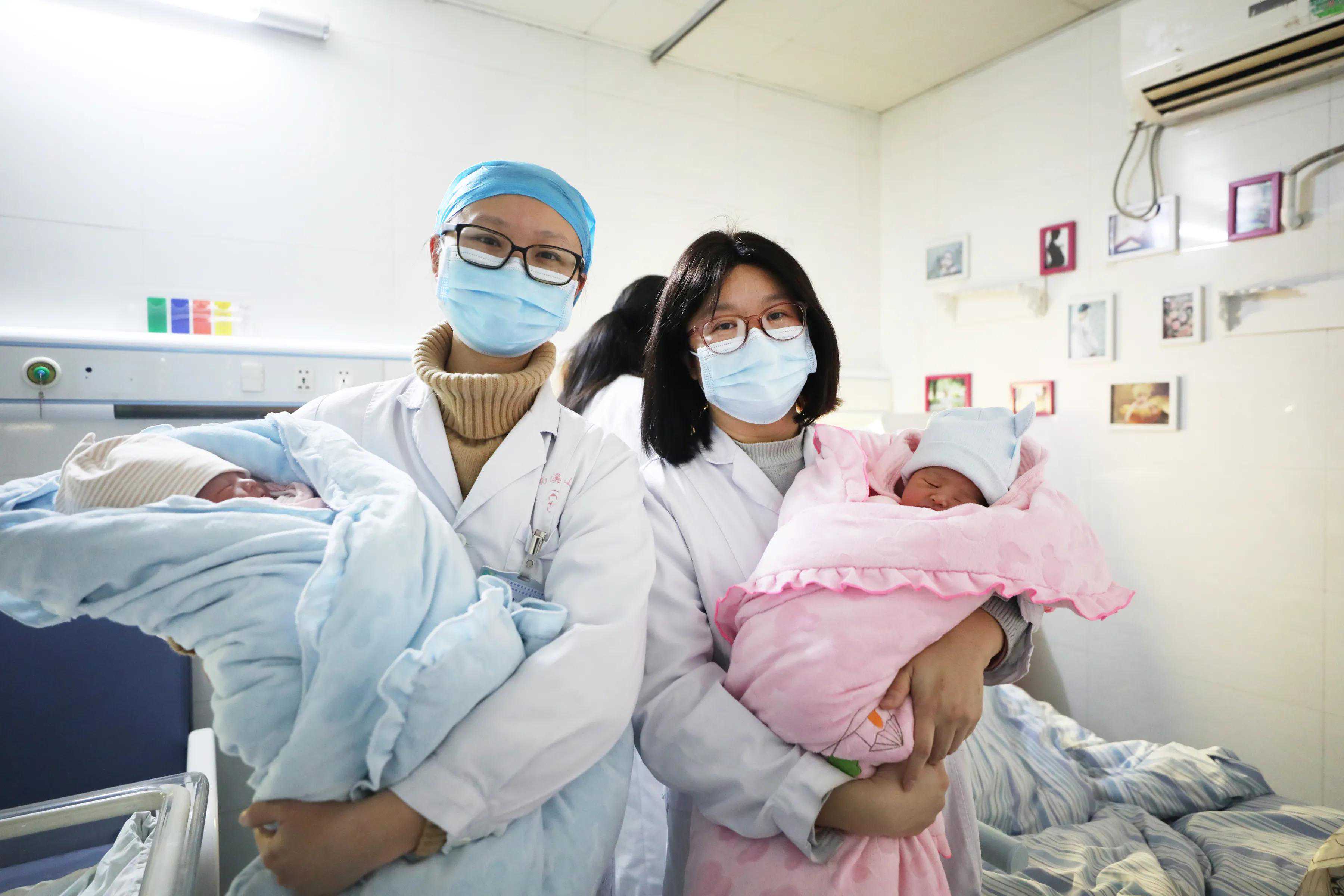 香港哪里验血便宜,年货节宝妈“开盲盒”喜获双“诞”！南溪山医院辅助生殖